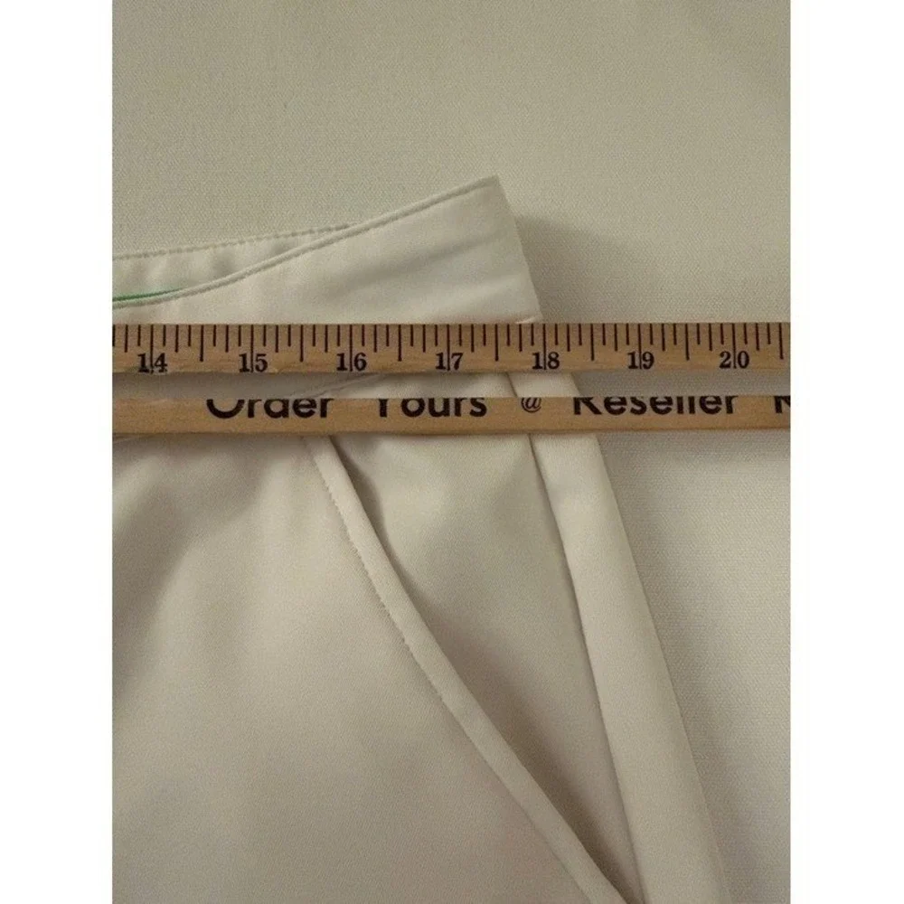IZOD‎ Golf Mens White Flat Front Performance Shorts Size 36 Solid Polyester